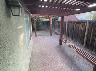 545 Granite View Dr, Perris, CA 92571