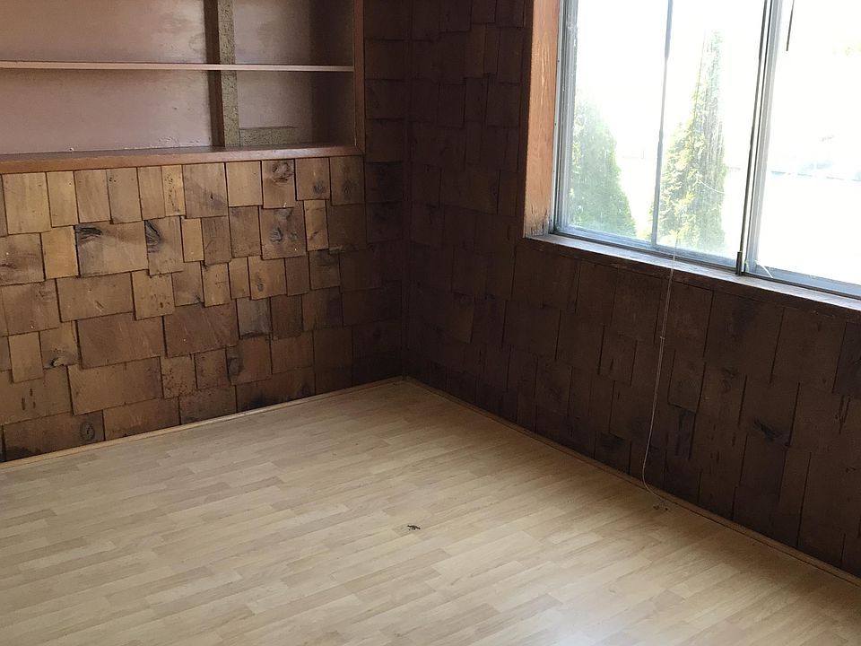 1st image of 145 NE 1st St #3