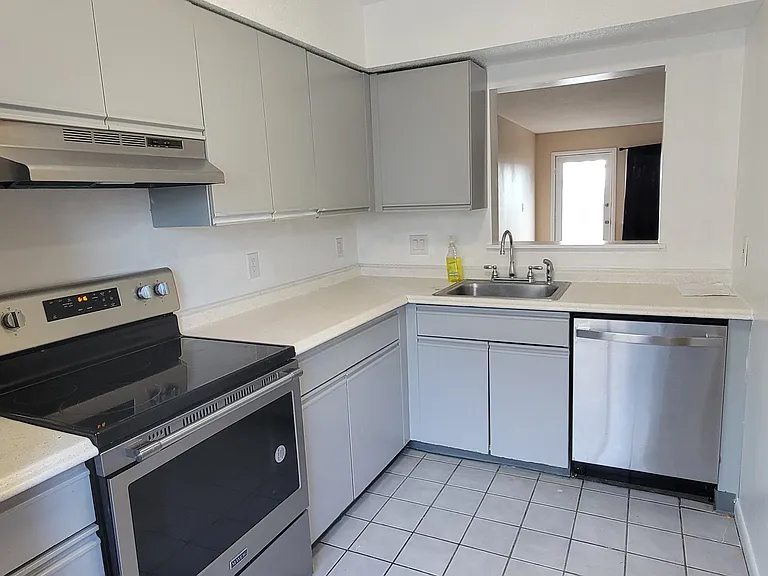 1423 Quinnipiac Ave #812 — Photo 12