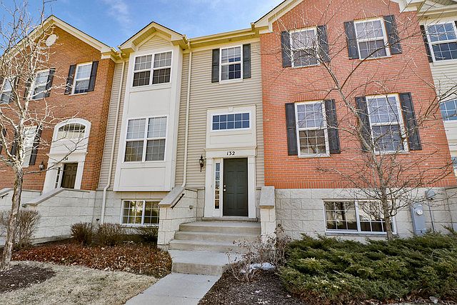 1st image of 132 Jackson St #132