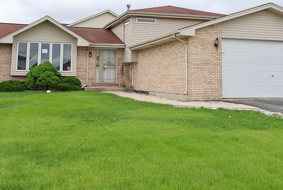 1st image of 5011 Fairoaks Ct