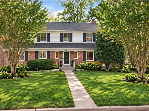 9716 Carriage Rd, Kensington, MD 20895