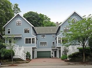 616 Washington St, Brookline, MA 02446