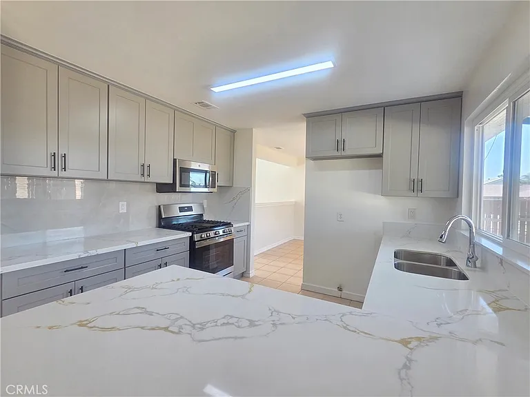 7492 Eugenia Dr — Photo 8