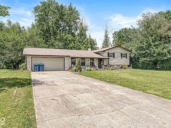 3rd image of 5352 Daniel Dr