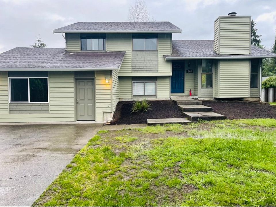 1st image of 2405 17th St SE