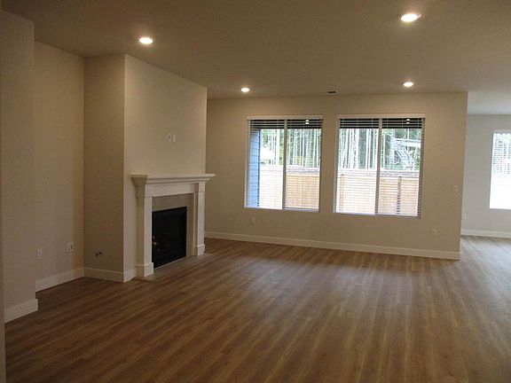 5th image of 5332 Thornhill Ave SW