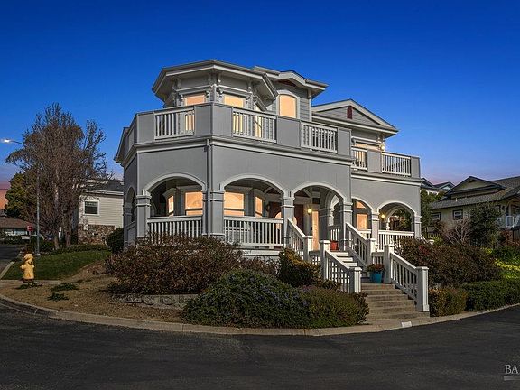 4th image of 155 Saint Catherine Lane