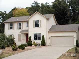 610 McKnight Rd S, Maplewood, MN 55119