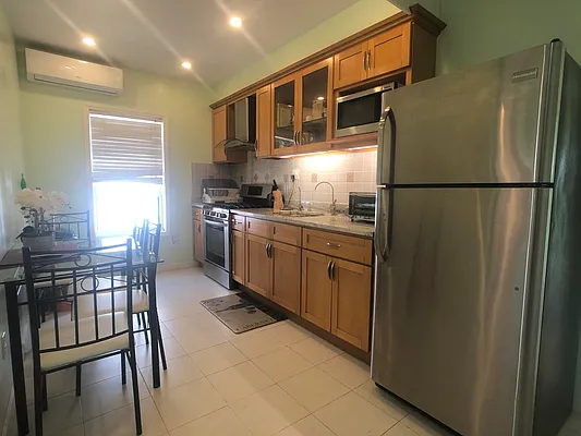 Rented by Highline Residential | media 2