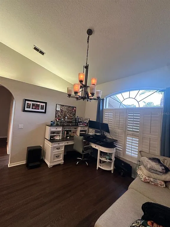 4 bed, 2.5 bath, 2343 sqft, $3,600 — Photo 3
