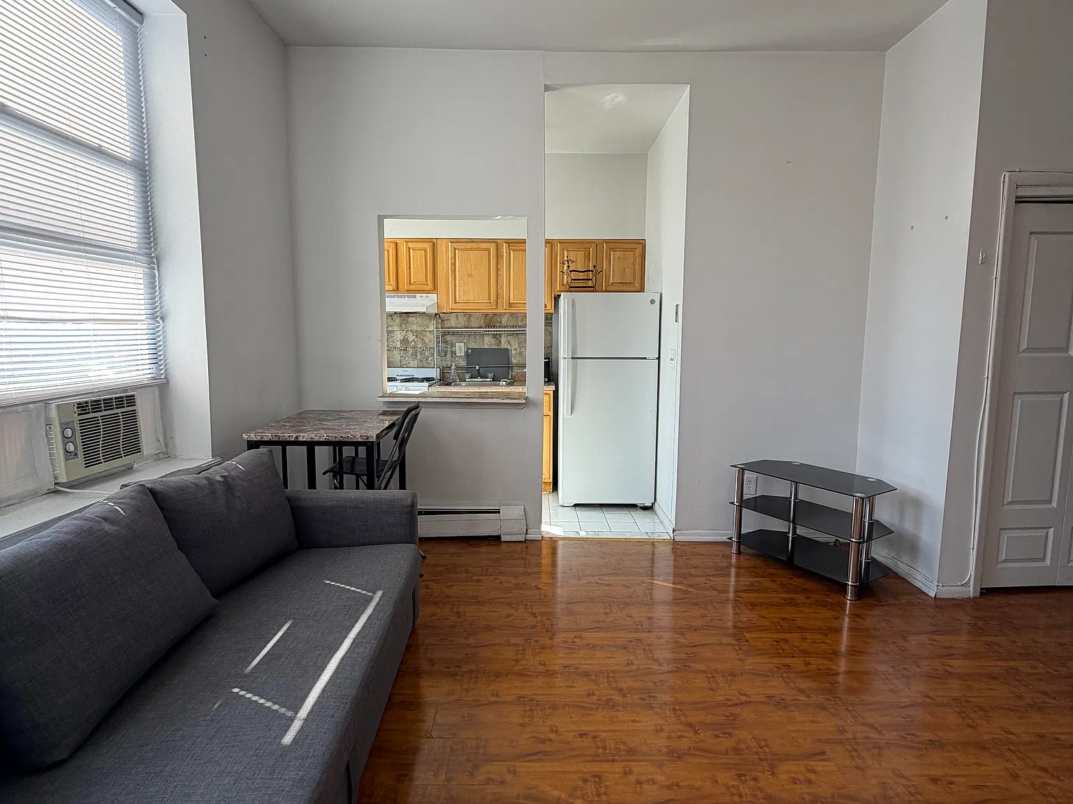 1 bed, 550 sqft, $2,000 — Photo 3