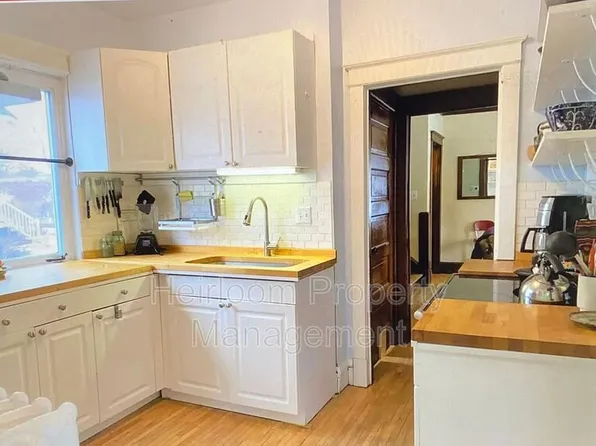 123 E Winona St, Duluth, MN 55803