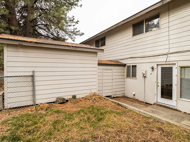 179 SW Hayes Ave — Photo 17