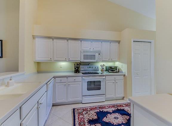 4th image of 6608 Castlelawn Pl #73
