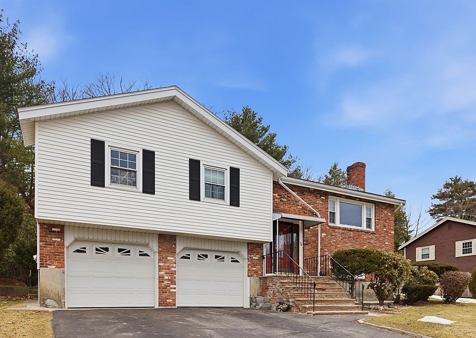 1st image of 24 Juniper Dr