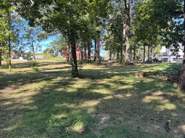 713 Druim Trl, Crown Point, IN 46307