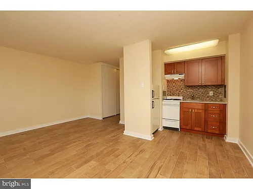2101 Chestnut St #826 Photo 1