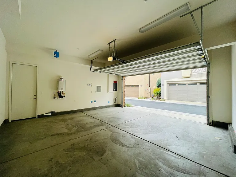 243 Radial — Photo 12