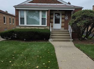 9024 S Utica Ave, Evergreen Park, IL 60805