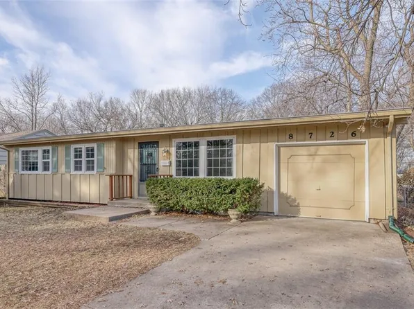 8726 Switzer Rd, Overland Park, KS 66214