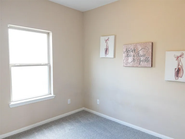 3986 Avenue B — Photo 19
