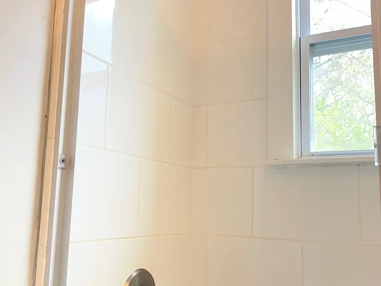 3404 Linwood Ave — Photo 12