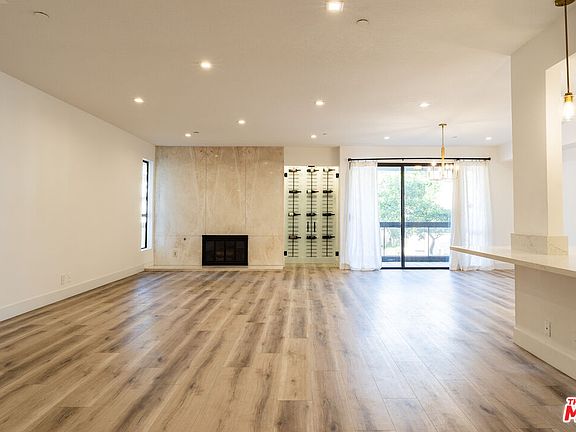 4th image of 324 N Palm Dr Unit 103