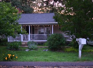 320 Oakwood Rd, Edgewater, MD 21037