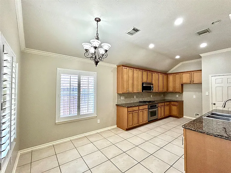 2606 Sun Flare Ln — Photo 6