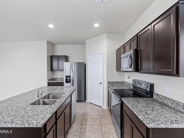 18570 N TOLEDO Avenue, Maricopa, AZ 85138