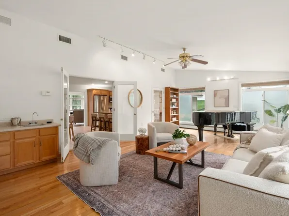 110 Maybrook Avenue, Manchester, NH 03102