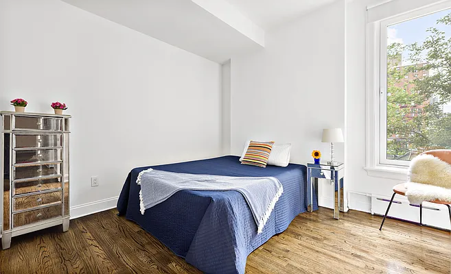 Rented by Douglas Elliman | media 16