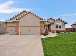 2125 E Tall Tree Rd, Derby, KS 67037