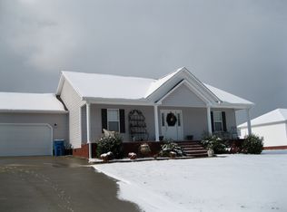 152 Mary Jo Isom Ln, Arab, AL 35016