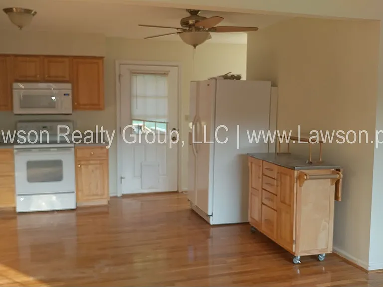5405 Starkey Rd — Photo 6