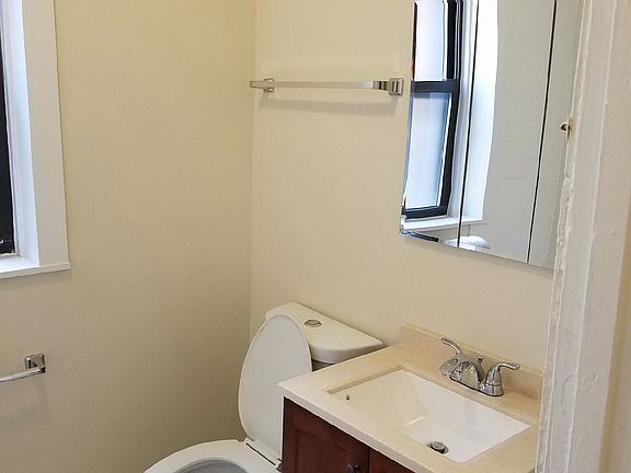 2nd image of 4617 N Spaulding Ave #1