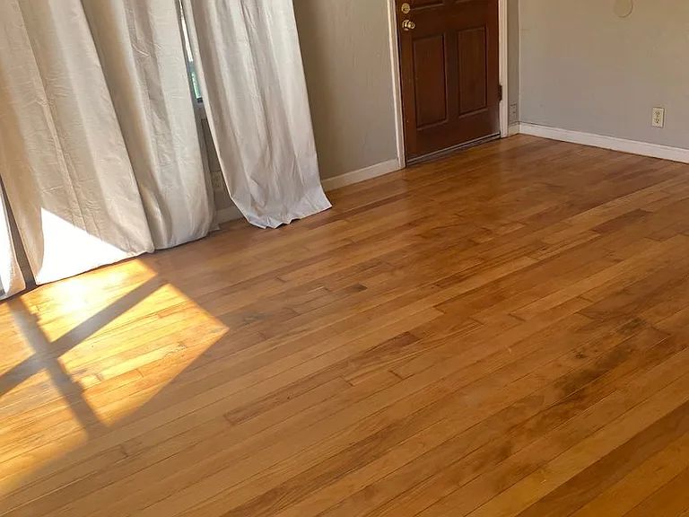 1650 Laurel Ave — Photo 4