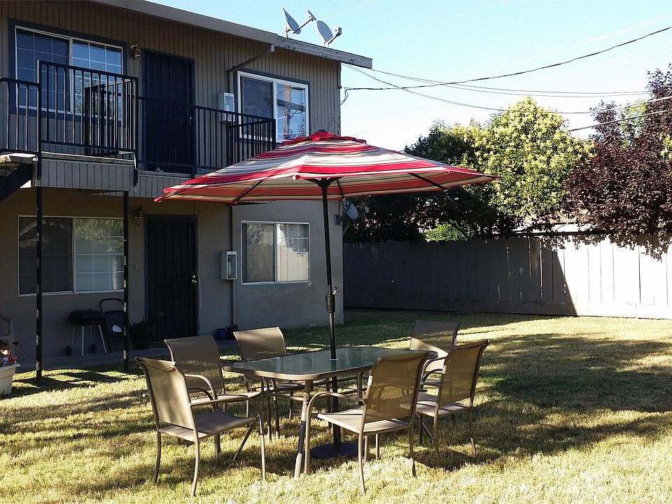 2nd image of 3142 College Ave APT A