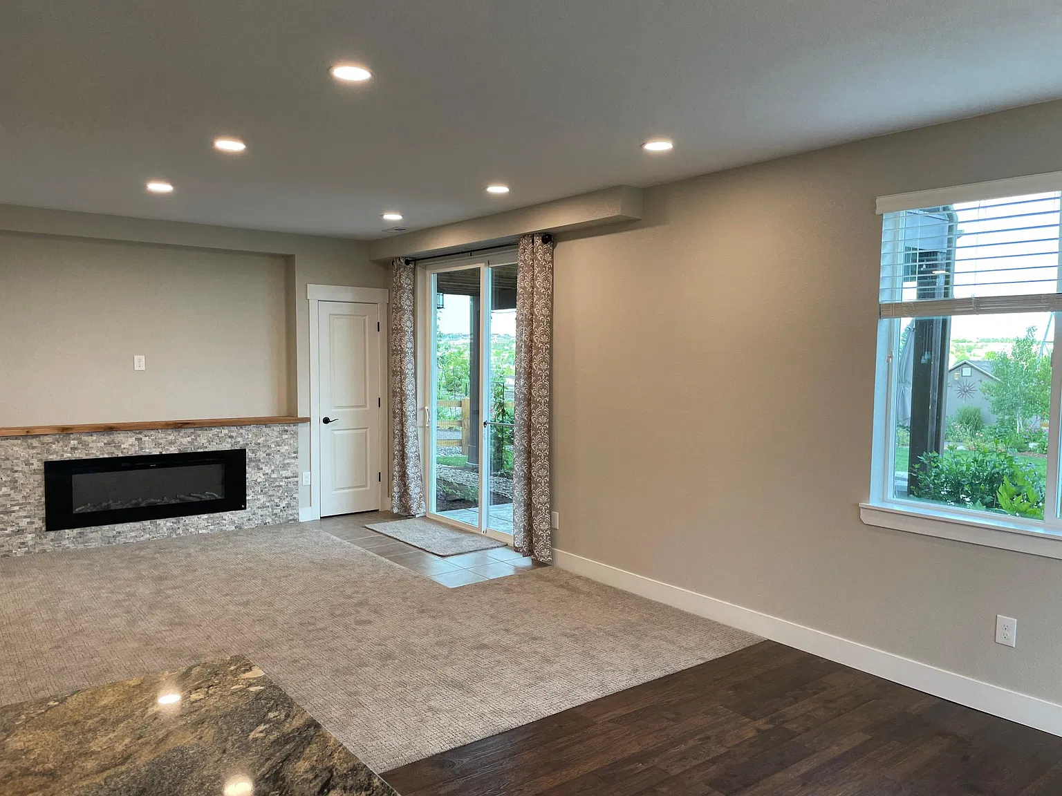 1 bed, 1200 sqft, $1,835 — Photo 4