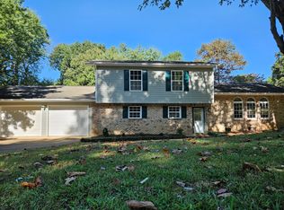 9211 River Oaks Rd, Harrison, TN 37341