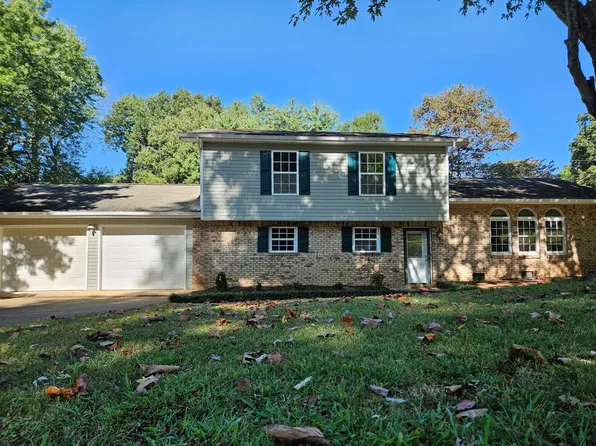 9211 River Oaks Rd, Harrison, TN 37341