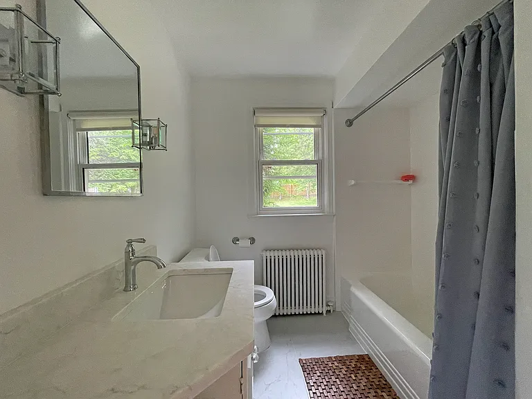48 Hilton St — Photo 11