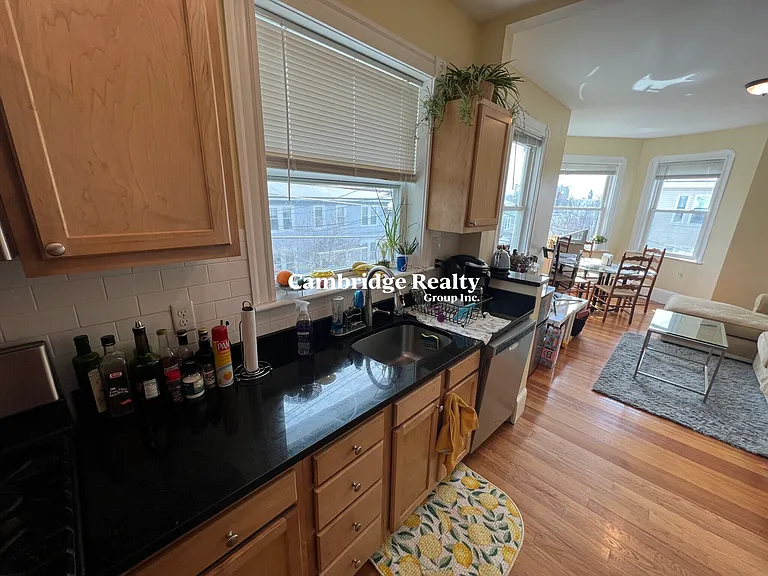 48-50 Lowell St #2T — Photo 2
