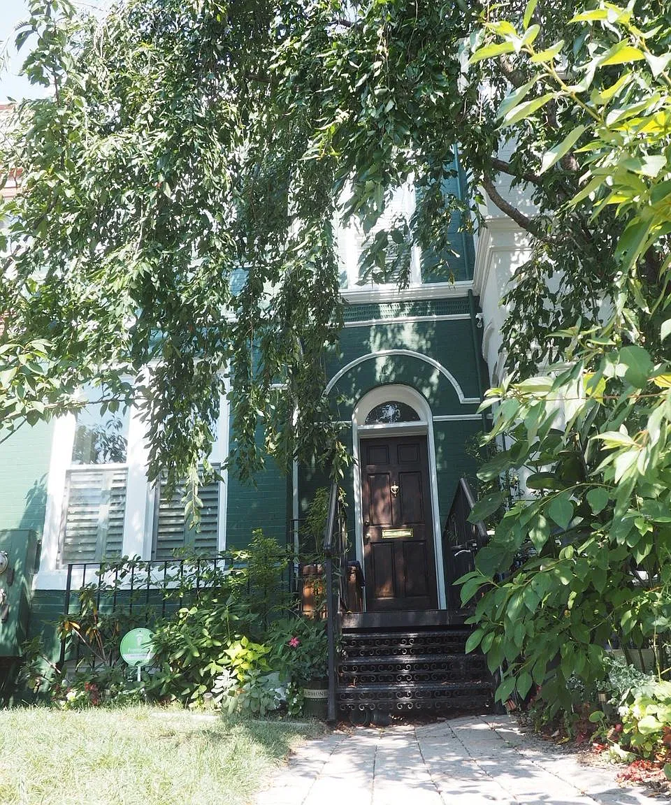3 bed, 1.5 bath, 1600 sqft, $4,000 — Photo 3