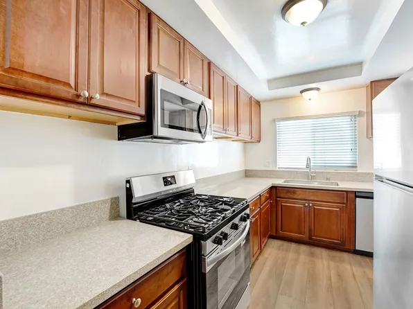 1234 10th St in Santa Monica - steps to Wilshire Blvd!, 1234 10th St APT 8, Santa Monica, CA 90401