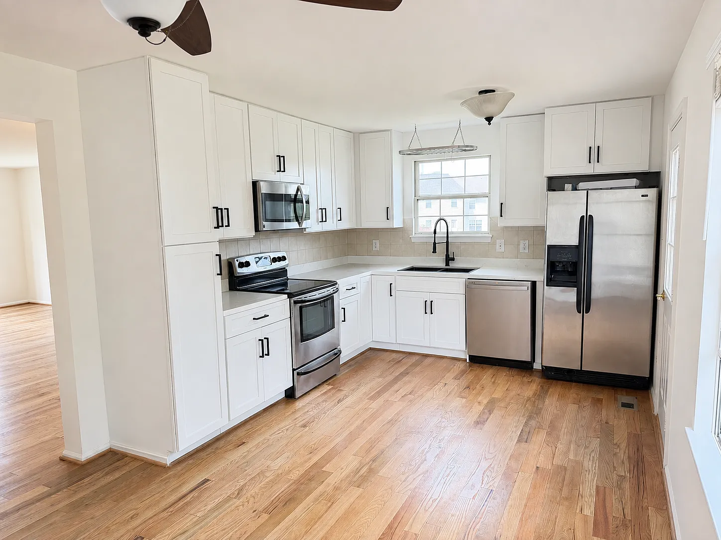 4 bed, 3.5 bath, 1678 sqft, $2,800 — Photo 2