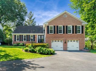 5445 Flint Tavern Pl, Burke, VA 22015