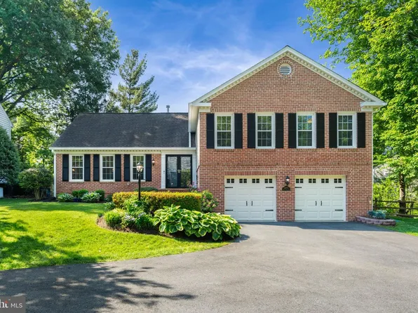 5445 Flint Tavern Pl, Burke, VA 22015