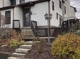 212 Spring Run Dr, Monroeville, PA 15146